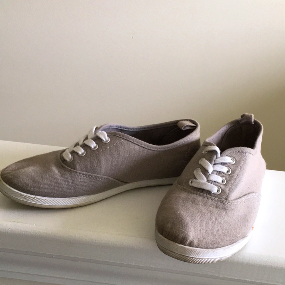 👟 Slip On Shoes